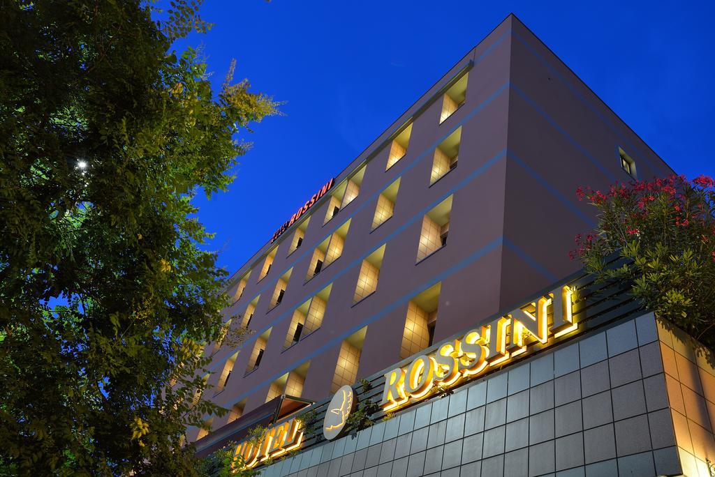 Hotel Rossini Pésaro Exterior foto